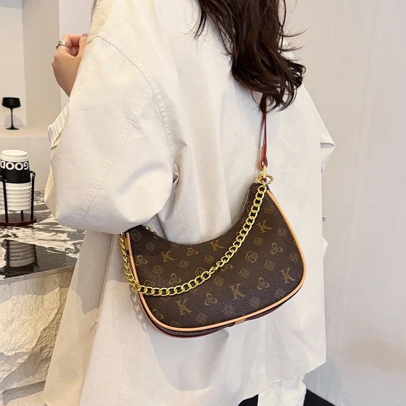 Fashionable Trendy Crossbody Handbag For Women Minimalist Casual With Large Capacity Solid Color Vintage Inspired Look
Fashionable Trendy Crossbody Handbag For Women Minimalist Casual With Large Capacity Solid Color Vintage Inspired Look