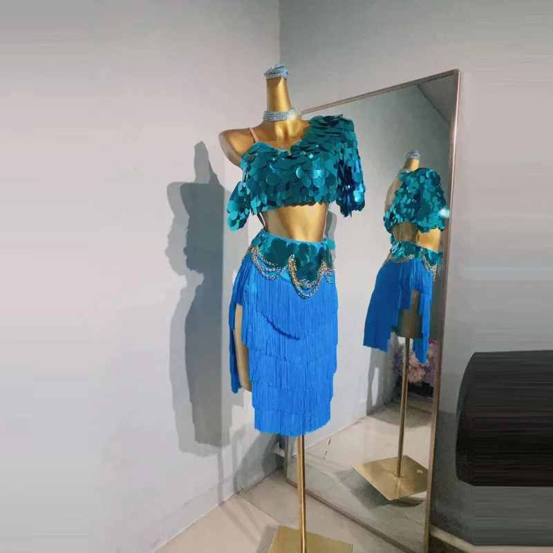 Latin dance performance clothing Women's customized high-end sequin tassel competition clothing Cha Cha Latin clothing Set
Latin dance performance clothing Women's customized high-end sequin tassel competition clothing Cha Cha Latin clothing Set
