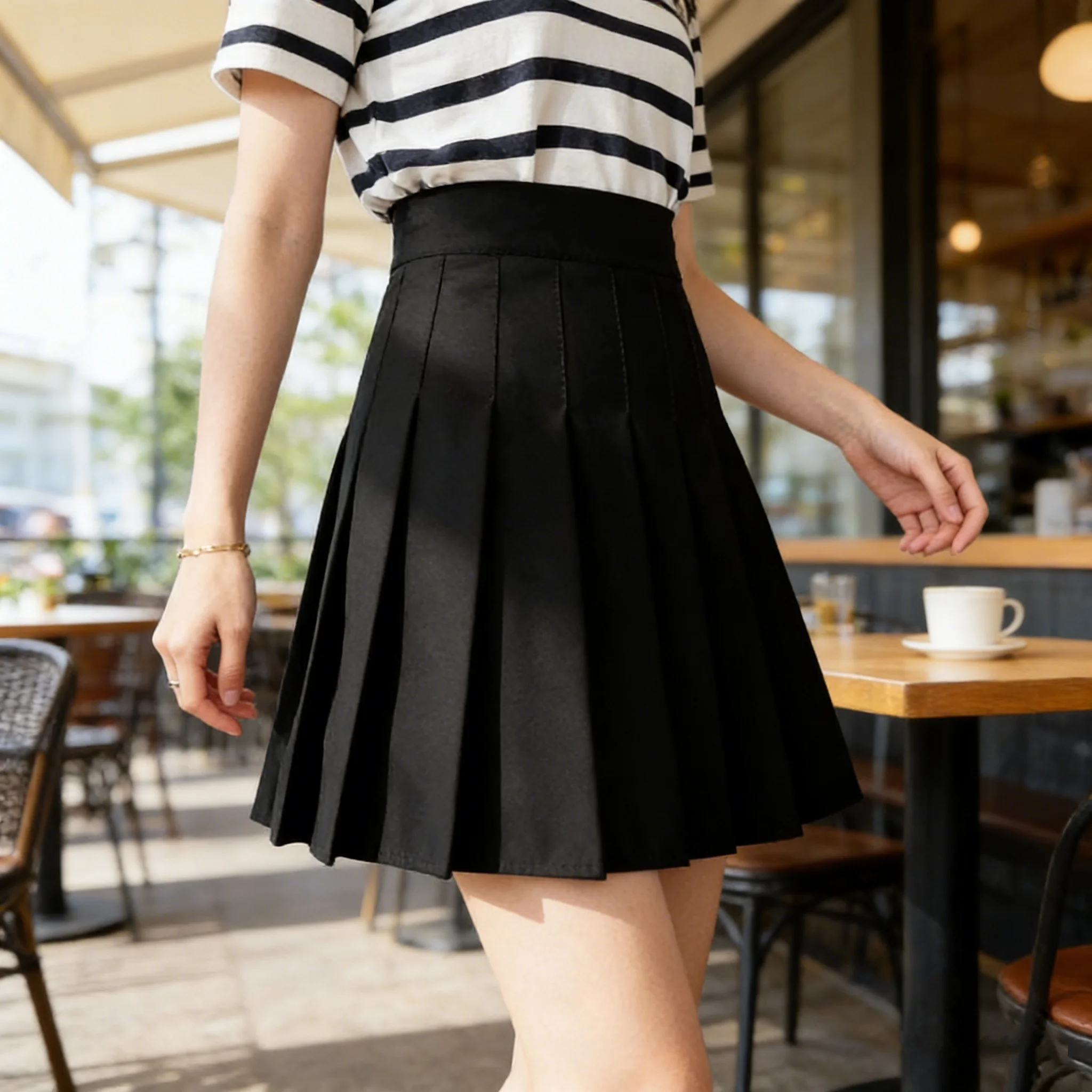 Новая короткая юбка, сексуальная плиссированная юбка, универсальная мини-юбка на молнии с высокой талией для девочек, танцующая JK, черная модная студенческая дата, королева
Новая короткая юбка, сексуальная плиссированная юбка, универсальная мини-юбка на молнии с высокой талией для девочек, танцующая JK, черная модная студенческая дата, королева