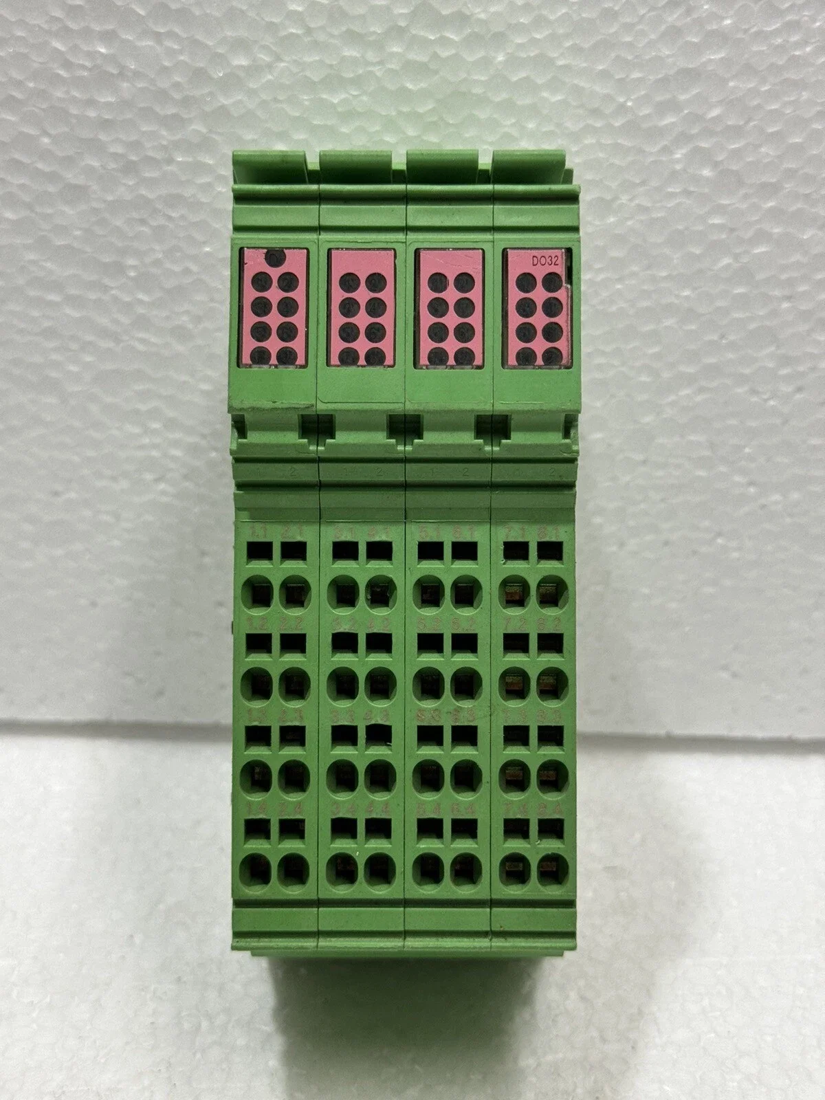 Digital module 2862822 IB IL 24 DO 32/HD-PAC -
Digital module 2862822 IB IL 24 DO 32/HD-PAC -
