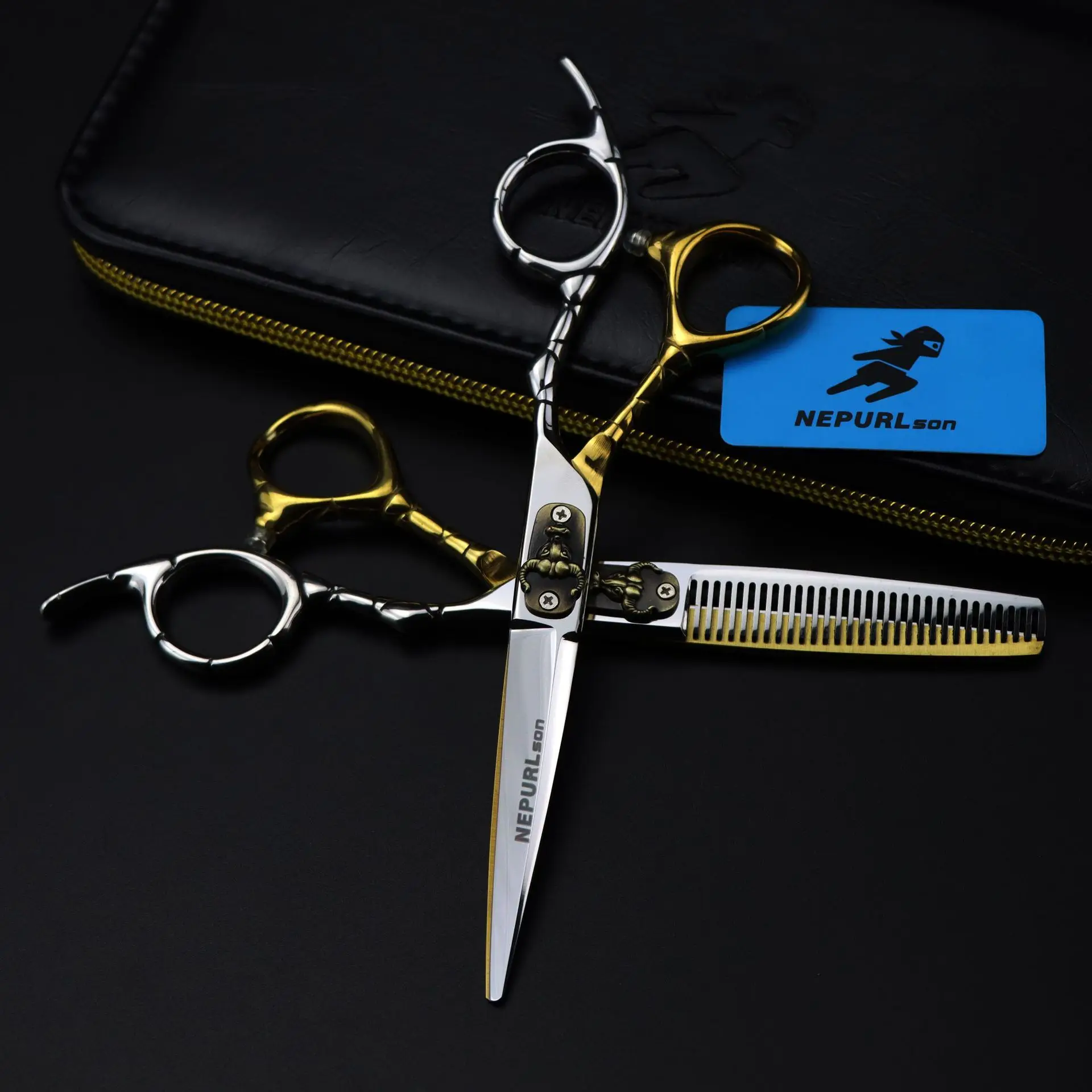 Professional Japan 440c steel 6 inch Bull head hair cutting scissors haircut thinning barber cut shears hairdressing scissors
Professional Japan 440c steel 6 inch Bull head hair cutting scissors haircut thinning barber cut shears hairdressing scissors