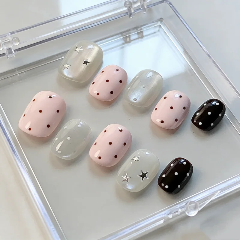 10Pcs Handmade Nail Set Adorable Cat-Eye Retro Polka Dot Minimalist Style Press-On Nail Tips Perfect Gift for Women and Friends
10Pcs Handmade Nail Set Adorable Cat-Eye Retro Polka Dot Minimalist Style Press-On Nail Tips Perfect Gift for Women and Friends