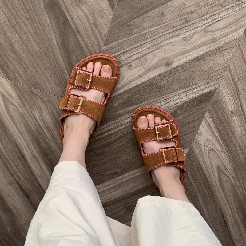 New Fashion Mixed Color Designer Outdoor Beach Women Slippers All Match Casual Flat Heel Belt Buckle Shoe Chunky Slippers Women
New Fashion Mixed Color Designer Outdoor Beach Women Slippers All Match Casual Flat Heel Belt Buckle Shoe Chunky Slippers Women