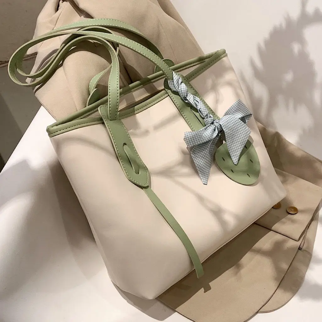 Fashionable Temperament Large Capacity Bag Summer Single Shoulder Texture Casual Versatile Commuting Tote Bag
Fashionable Temperament Large Capacity Bag Summer Single Shoulder Texture Casual Versatile Commuting Tote Bag
