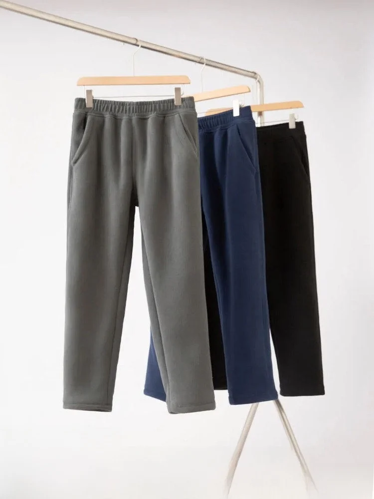 Скандинавские уличные мужские теплые ветрозащитные брюки с подкладкой из ягненка, бархатные осенне-зимние брюки, прямые повседневные брюки из полиэфирного волокна
Скандинавские уличные мужские теплые ветрозащитные брюки с подкладкой из ягненка, бархатные осенне-зимние брюки, прямые повседневные брюки из полиэфирного волокна