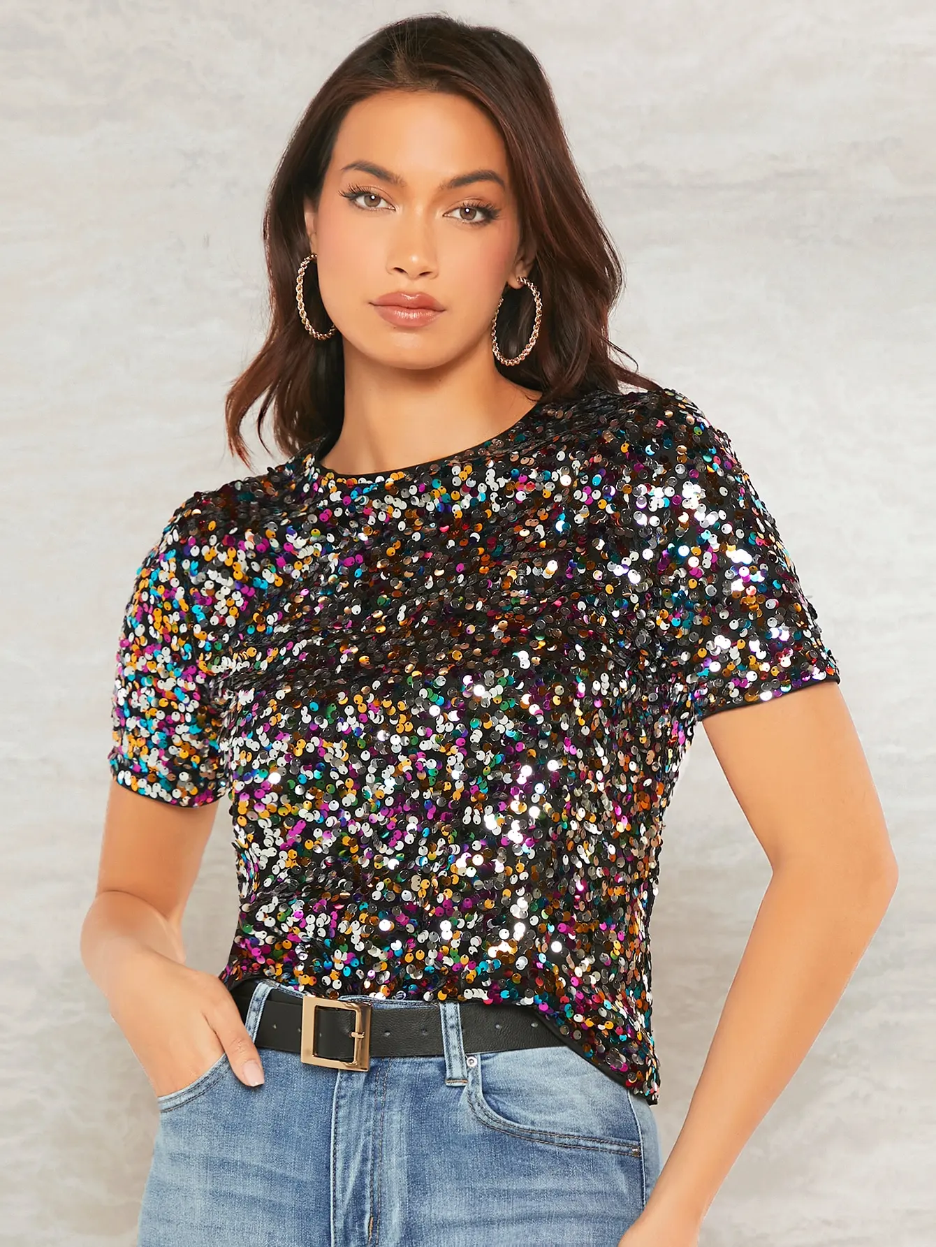 Женский топ с короткими рукавами и круглым вырезом, украшенный пайетками, разноцветный, для вечеринок и выходов в свет
Женский топ с короткими рукавами и круглым вырезом, украшенный пайетками, разноцветный, для вечеринок и выходов в свет