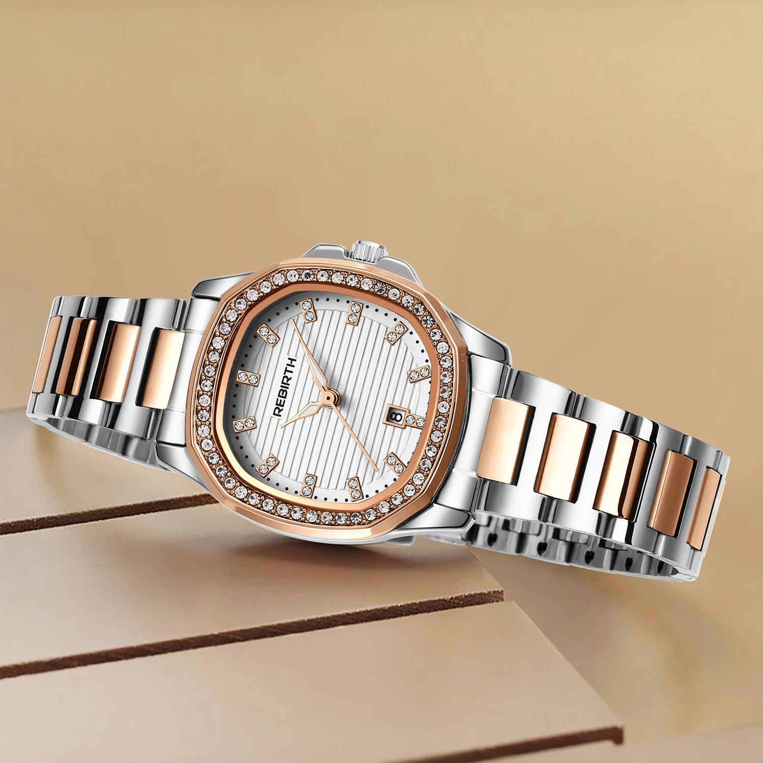 Элегантный классический ремешок из нержавеющей стали с календарем и стразами, декоративные кварцевые часы
Элегантный классический ремешок из нержавеющей стали с календарем и стразами, декоративные кварцевые часы