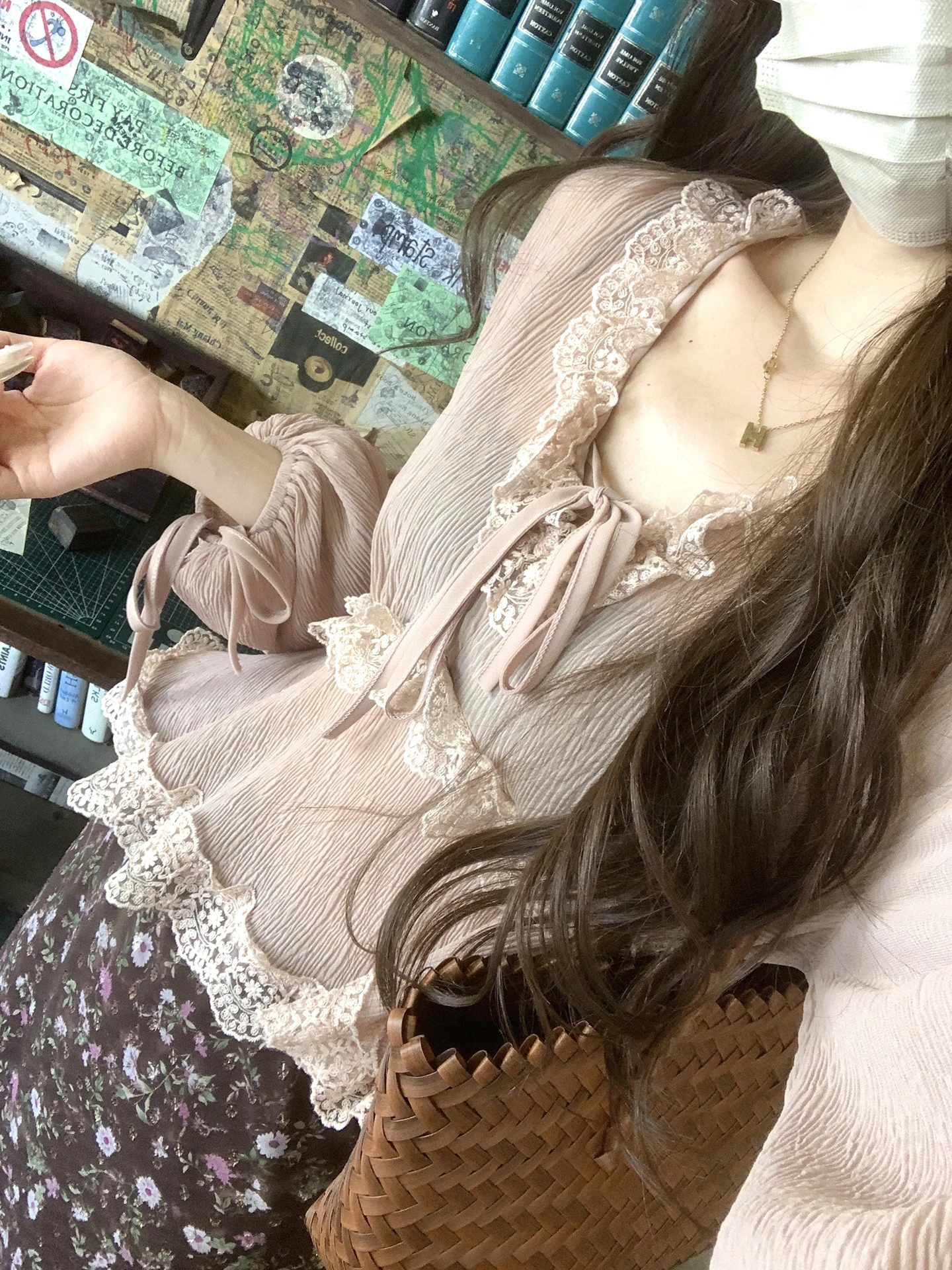 XXIIUU Lace Aesthetic Summer New Style Floral Semi-Transparent Loose Slim Long Sleeve Top Korean Style Women's Fashion
XXIIUU Lace Aesthetic Summer New Style Floral Semi-Transparent Loose Slim Long Sleeve Top Korean Style Women's Fashion