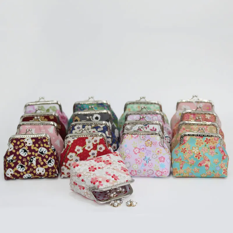 Набор для самостоятельного изготовления кошелька-монетницы без вырезания и пришивания, ручной работы, цельный, с квадратным отверстием, широкий выбор, инструменты для домашнего шитья из ткани
Набор для самостоятельного изготовления кошелька-монетницы без вырезания и пришивания, ручной работы, цельный, с квадратным отверстием, широкий выбор, инструменты для домашнего шитья из ткани