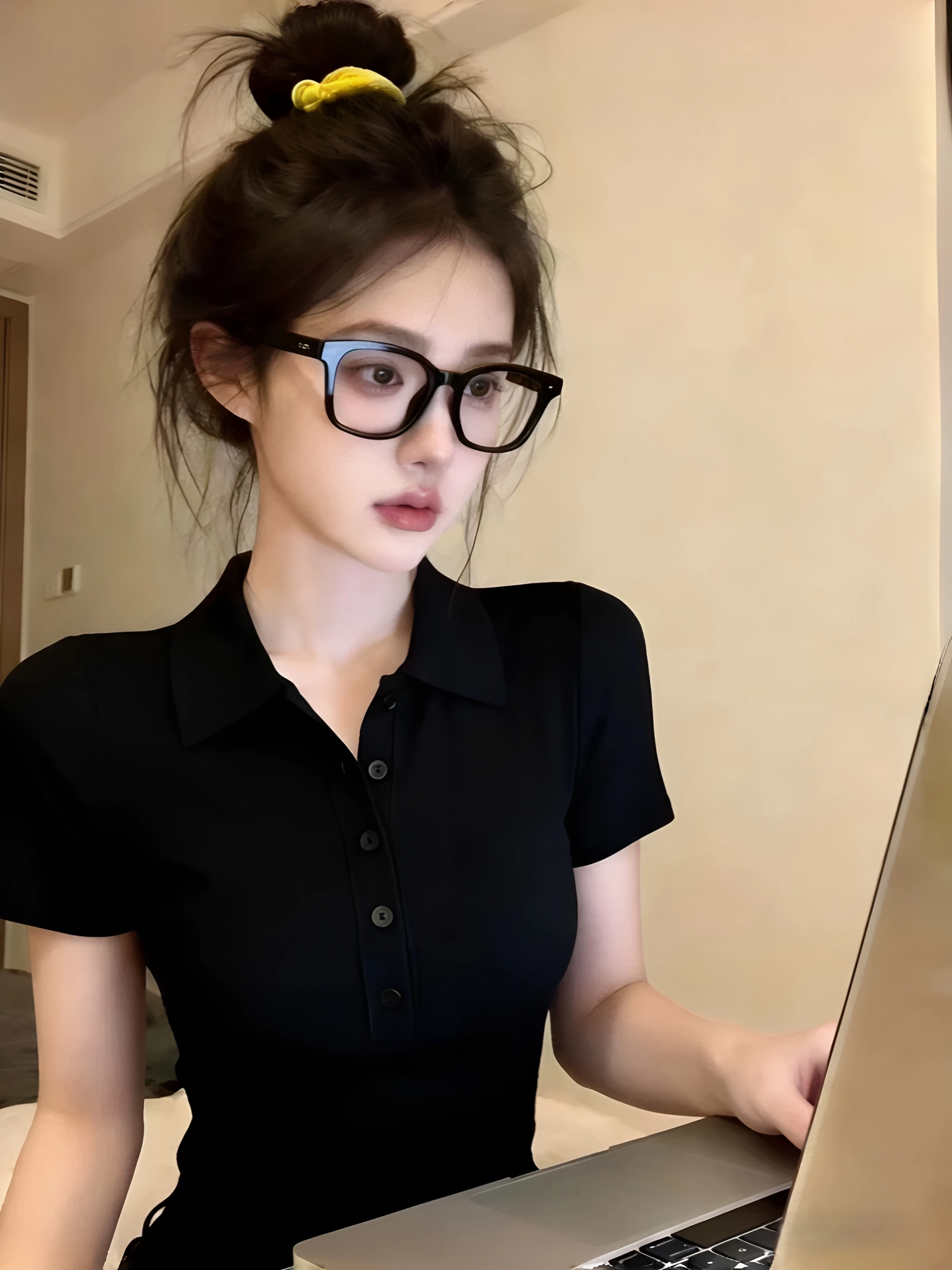 95 Cotton Neck Short Sleeve T-Shirt Women Summer plus Size Slimming Bodycon Top Comfortable Breathable Casualwear
95 Cotton Neck Short Sleeve T-Shirt Women Summer plus Size Slimming Bodycon Top Comfortable Breathable Casualwear
