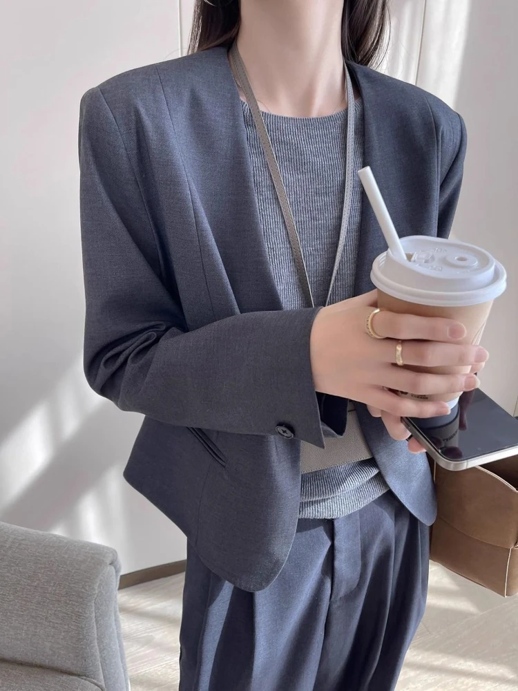 Petite Women's Basic Gray Casual V-neck Long Sleeve Blazer Spring 2025 Office Neat Elegant Versatile Suit Jacket Vintage
Petite Women's Basic Gray Casual V-neck Long Sleeve Blazer Spring 2025 Office Neat Elegant Versatile Suit Jacket Vintage