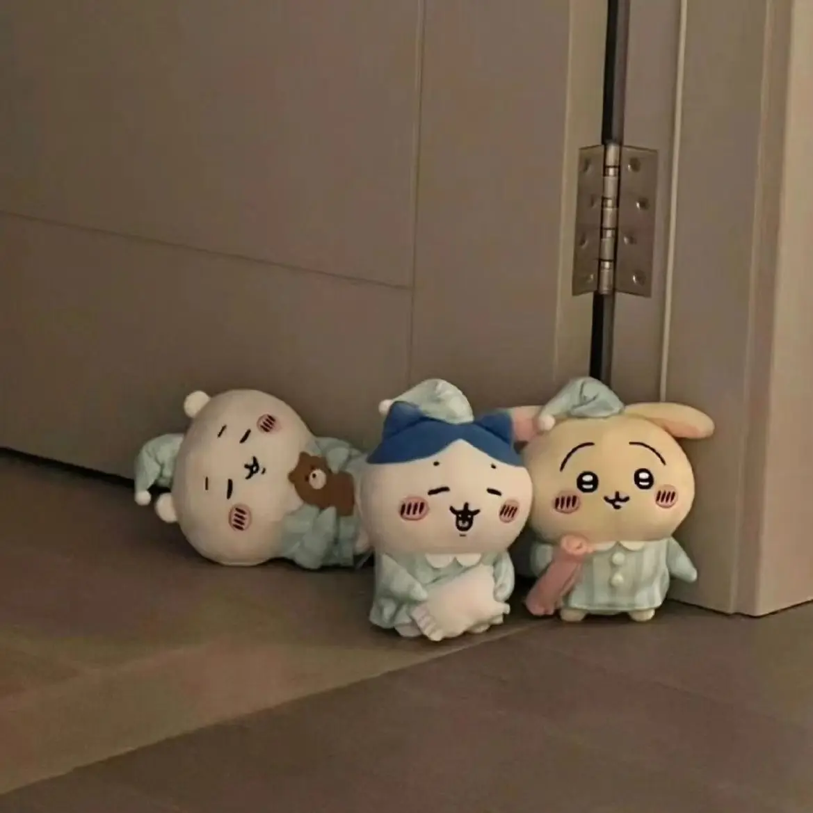 Милая плюшевая пижамная кукла Чиикава Усаги: очаровательный мультяшный дизайн Хачиваре, мягкая игрушка для фанатов аниме и декора спальни
Милая плюшевая пижамная кукла Чиикава Усаги: очаровательный мультяшный дизайн Хачиваре, мягкая игрушка для фанатов аниме и декора спальни