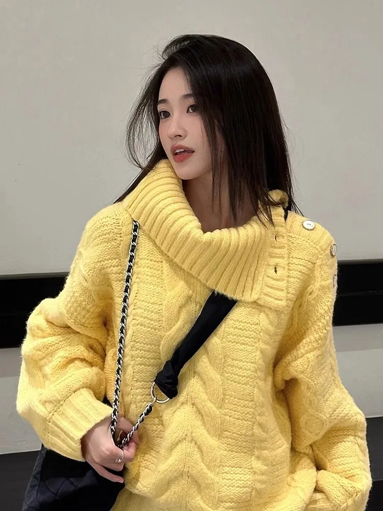 Autumn/Winter New Design Sense Lapel Texture Thick Knitted Pullover Gentle Elegant Commuter Women's Goose Yellow Sweater
Autumn/Winter New Design Sense Lapel Texture Thick Knitted Pullover Gentle Elegant Commuter Women's Goose Yellow Sweater