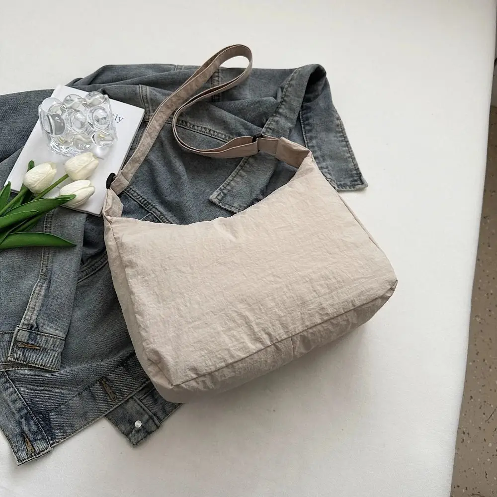 Solid Color Large Capacity Fashionable Shoulder Bag Nylon Zipper Women Crossbody Bags Waterproof Ultra-light Tote Bag Sport
Solid Color Large Capacity Fashionable Shoulder Bag Nylon Zipper Women Crossbody Bags Waterproof Ultra-light Tote Bag Sport