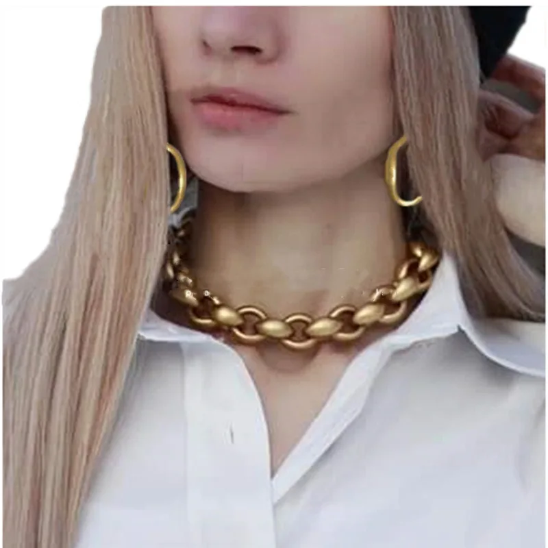 European simple neck chain acrylic collarbone chain explosive necklace wholesale cross-border new choker
European simple neck chain acrylic collarbone chain explosive necklace wholesale cross-border new choker