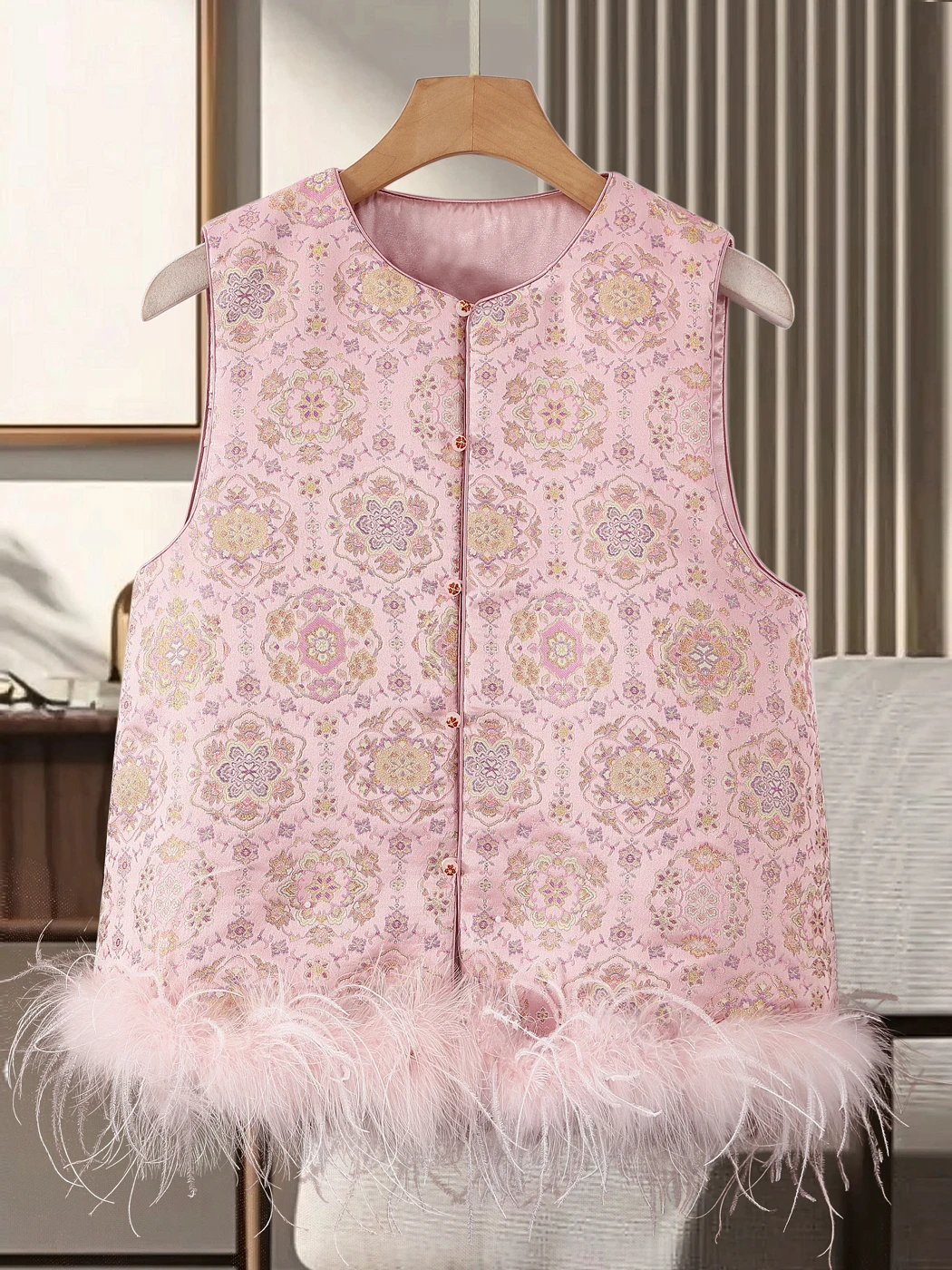 New Chinese Sle Floral Embroidery Pink Vest Women's New Year Visit Clothing Tang Suit Elegance oulder Pad Top Coat
New Chinese Sle Floral Embroidery Pink Vest Women's New Year Visit Clothing Tang Suit Elegance oulder Pad Top Coat