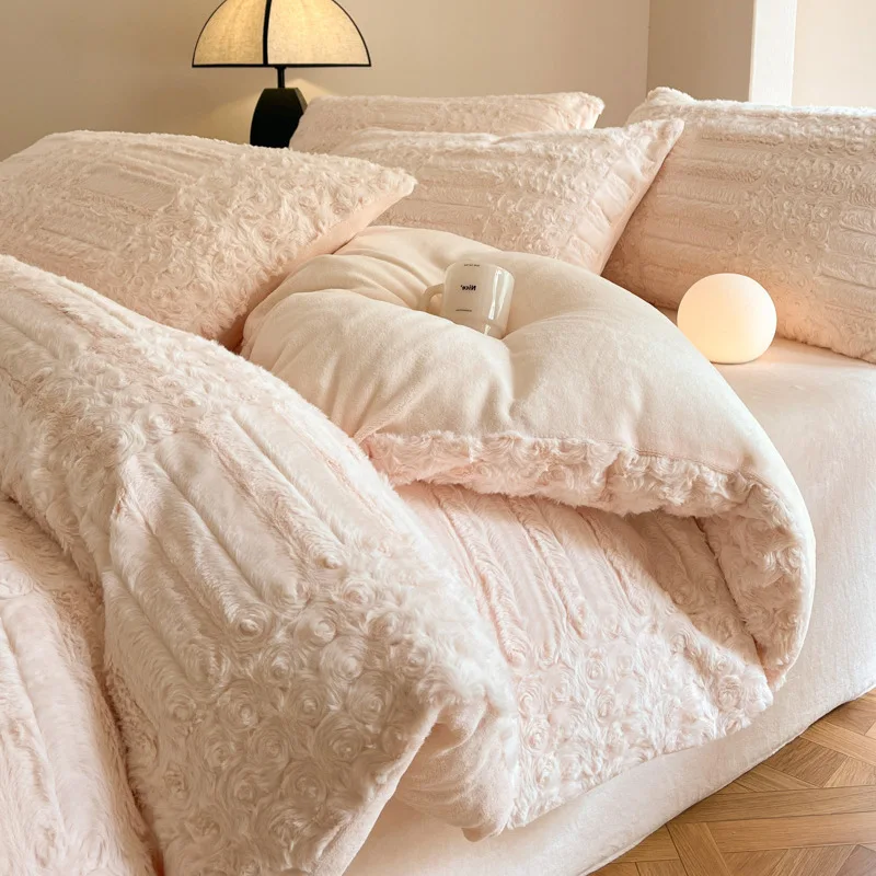 Luxury Faux Rabbit Velvet Bedding Sets Winter Thick Plush Duvet Cover Set Queen Comforter Cover Sheet Pillowcase Home Textile
Luxury Faux Rabbit Velvet Bedding Sets Winter Thick Plush Duvet Cover Set Queen Comforter Cover Sheet Pillowcase Home Textile