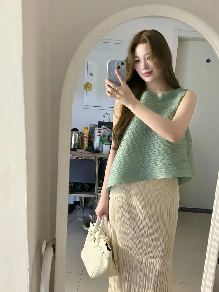 Summer Fashion Women's Sleeveless Vest Top And Tassel Skirt Two-Piece Set Elegant Lady Style No- Sleeve Upper Half- Body Skirt
Summer Fashion Women's Sleeveless Vest Top And Tassel Skirt Two-Piece Set Elegant Lady Style No- Sleeve Upper Half- Body Skirt