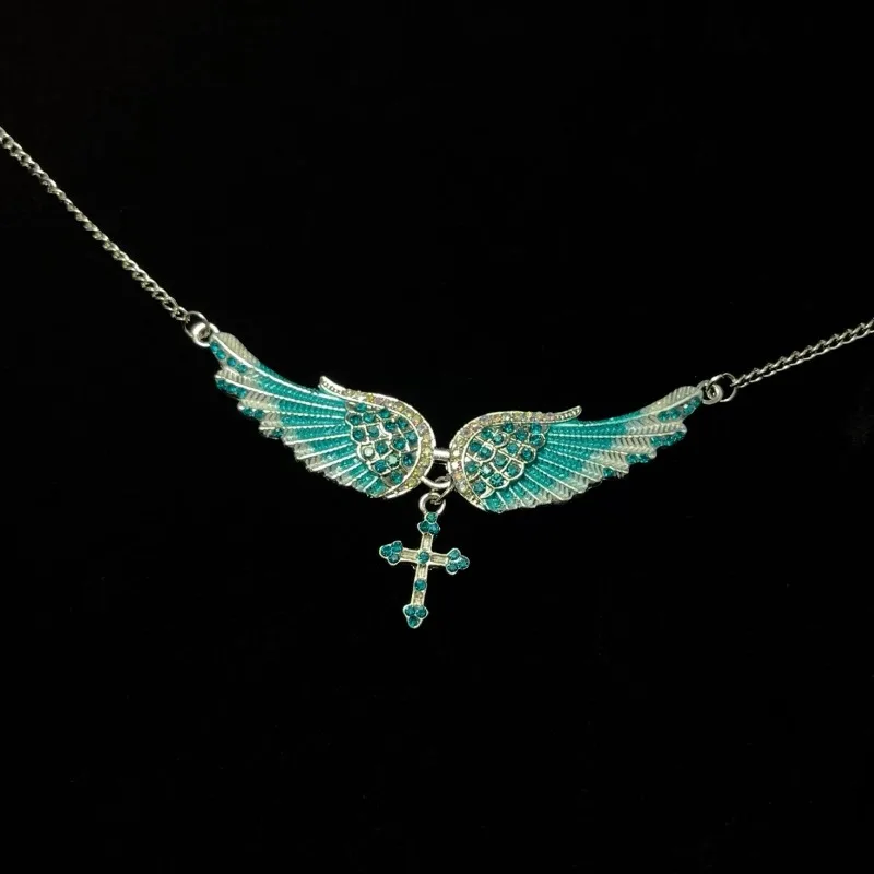 Angel Wings Necklace Is Holy, Gentle, and White, Exuding A Sense of Luxury. It Is An Angel Style Non Collision Piece.
Angel Wings Necklace Is Holy, Gentle, and White, Exuding A Sense of Luxury. It Is An Angel Style Non Collision Piece.
