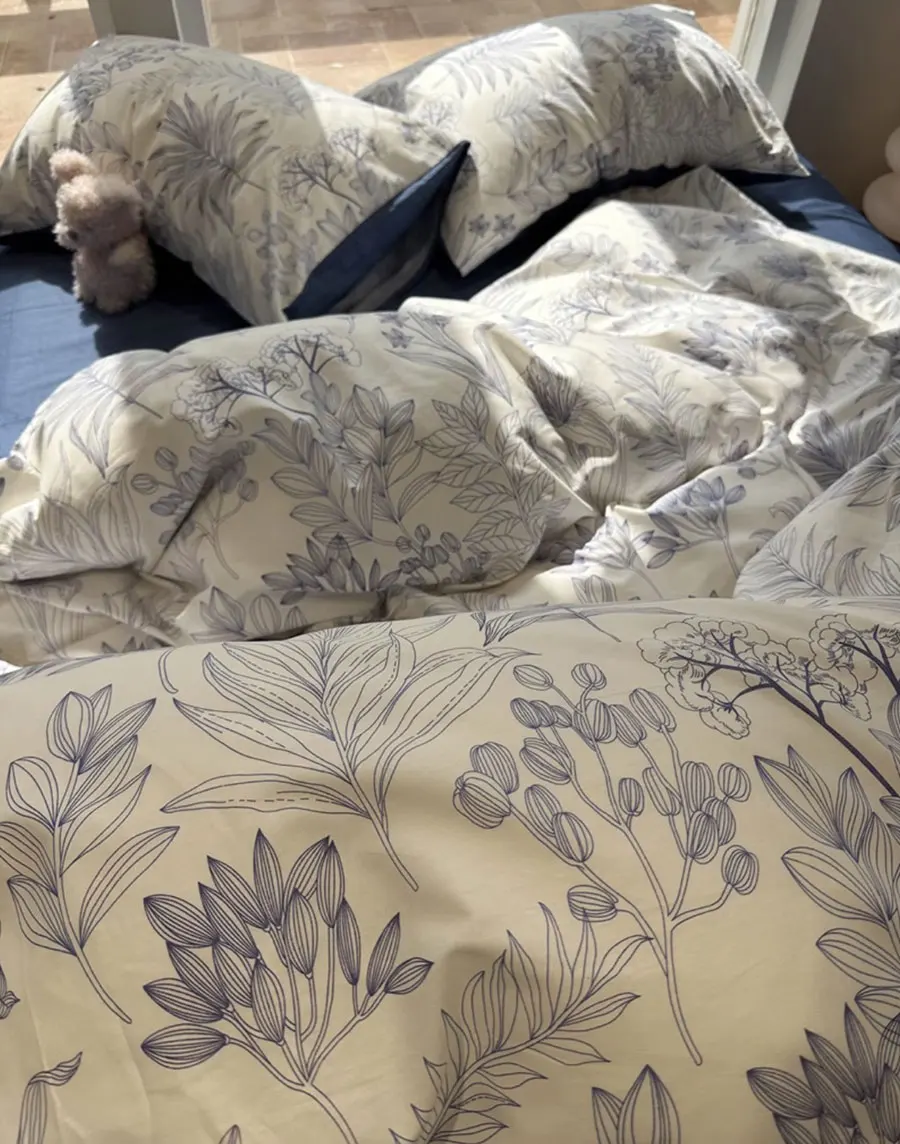 Fashion modern pastoral blue leaf bedding set,twin full queen King trend cotton home textile bed sheet pillow case duvet cover
Fashion modern pastoral blue leaf bedding set,twin full queen King trend cotton home textile bed sheet pillow case duvet cover