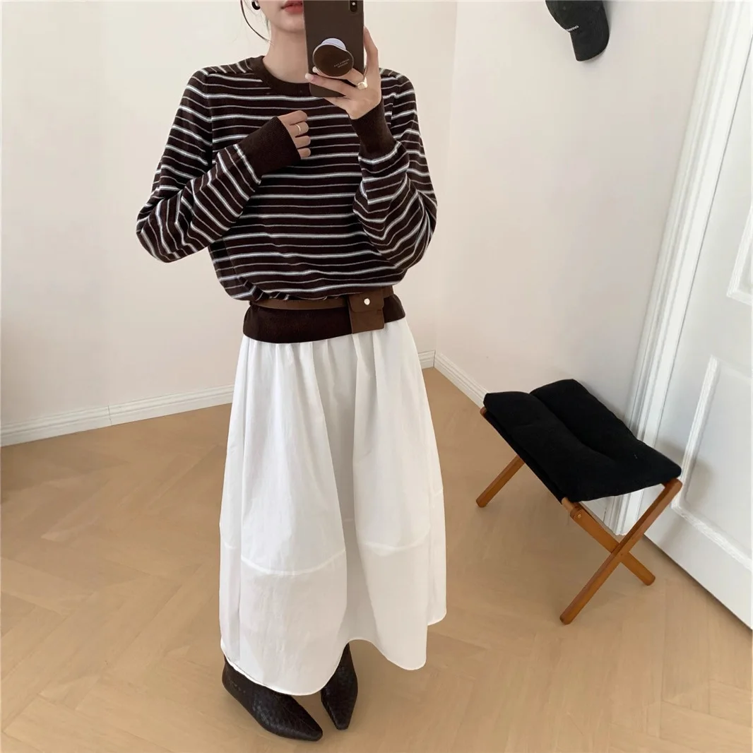 8209 Autumn Winter Korean Style Lazy Round Neck Striped Color Block Raglan Sleeve Wool Blend Slim Fit Knitted Sweater Top
8209 Autumn Winter Korean Style Lazy Round Neck Striped Color Block Raglan Sleeve Wool Blend Slim Fit Knitted Sweater Top
