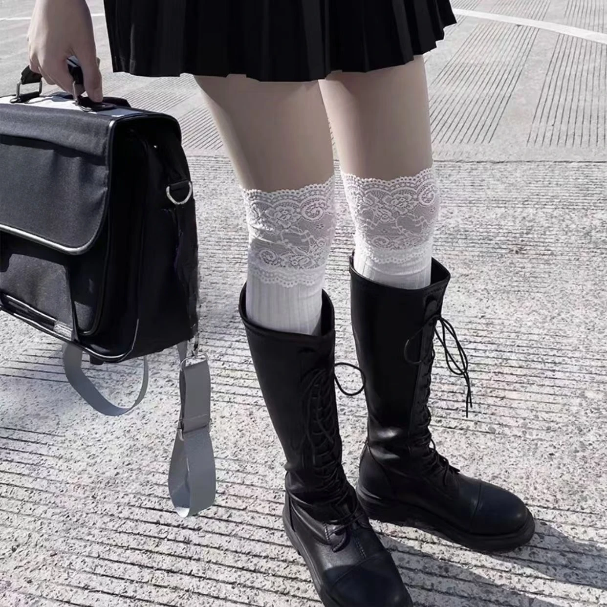 A Lace Women's Autumn and Winter New Style Hanging Slim Fit Pure Desire Style Long Socks
A Lace Women's Autumn and Winter New Style Hanging Slim Fit Pure Desire Style Long Socks