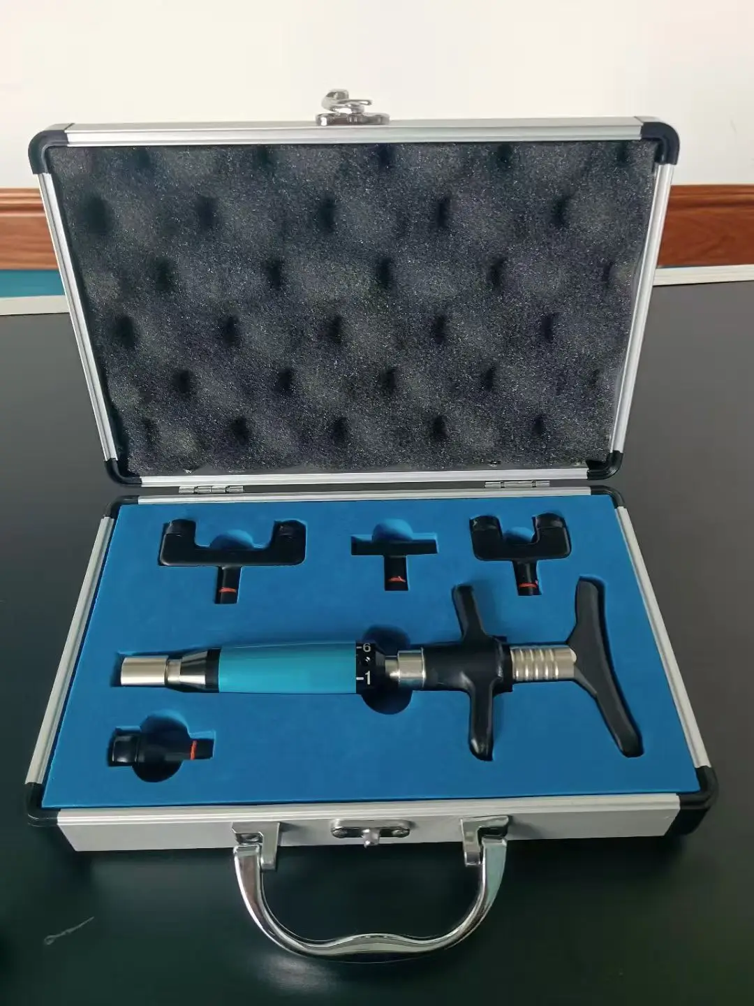 300 Bull Grade 6 Spinal Adjuster 1/4 inch Head Treatment Vertebral Adjustment Massager Spinal Massage Tool Suitable for Beauty S
300 Bull Grade 6 Spinal Adjuster 1/4 inch Head Treatment Vertebral Adjustment Massager Spinal Massage Tool Suitable for Beauty S