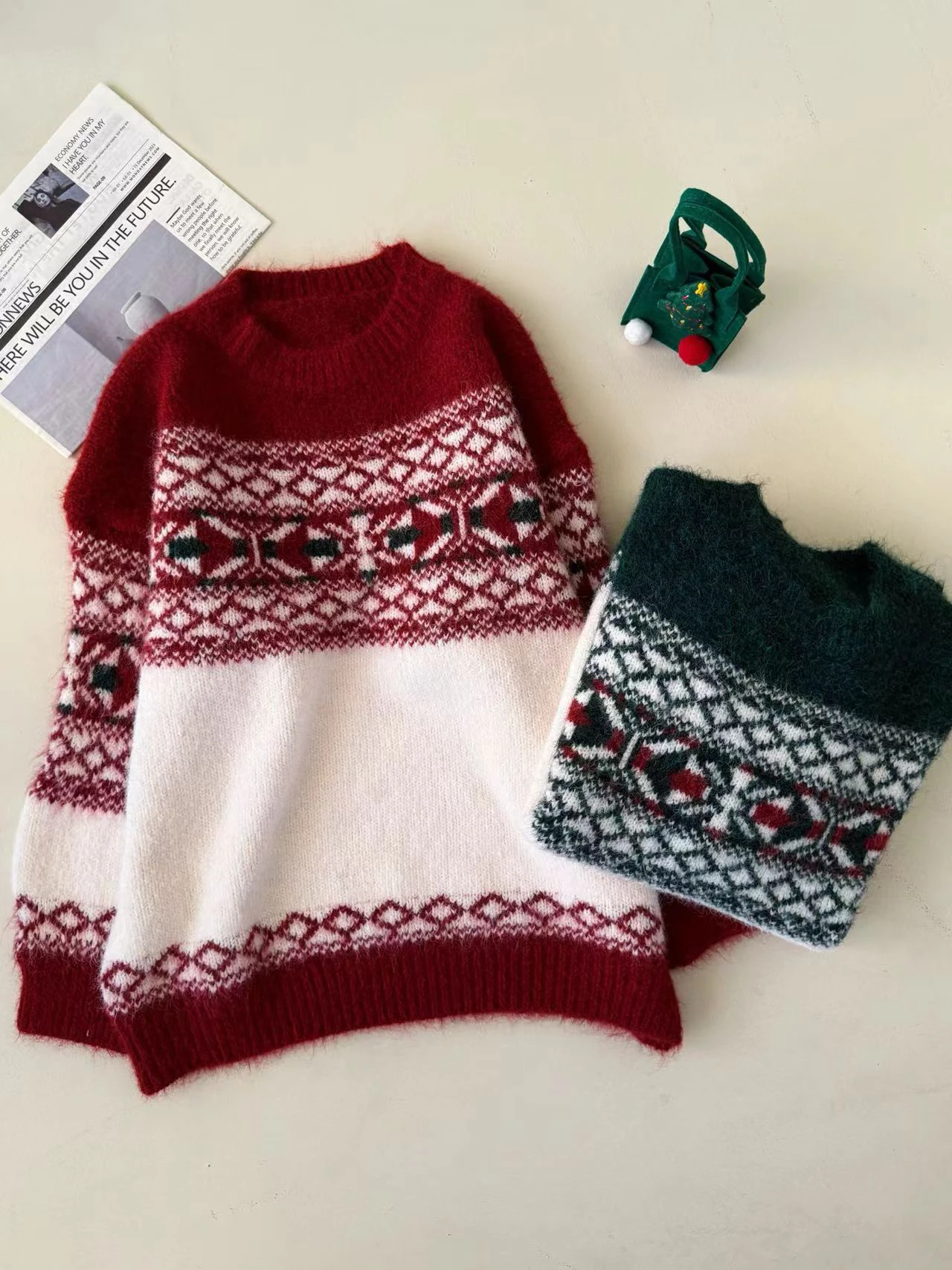 Retro Heavy Knit Sweater Loose Lazy Slimming Women's Overhead Knitted Shirt Autumn Winter New Style Comfortable Soft Warm Fas...
Retro Heavy Knit Sweater Loose Lazy Slimming Women's Overhead Knitted Shirt Autumn Winter New Style Comfortable Soft Warm Fas...