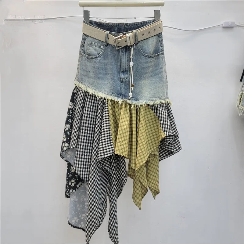 Stylish Plaid Patchwork Denim Skirt with An Irregular Hem and A Unique Raw Edge Design, Versatile A-line Long Skirt
Stylish Plaid Patchwork Denim Skirt with An Irregular Hem and A Unique Raw Edge Design, Versatile A-line Long Skirt
