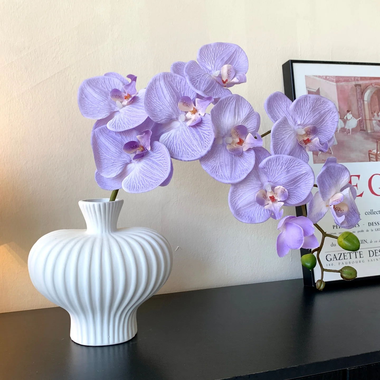 9-Headed Orchid Artificial Flowers Realistic Home Decorations Living Room Entrance Ornament Biodiverse Floral Art
9-Headed Orchid Artificial Flowers Realistic Home Decorations Living Room Entrance Ornament Biodiverse Floral Art