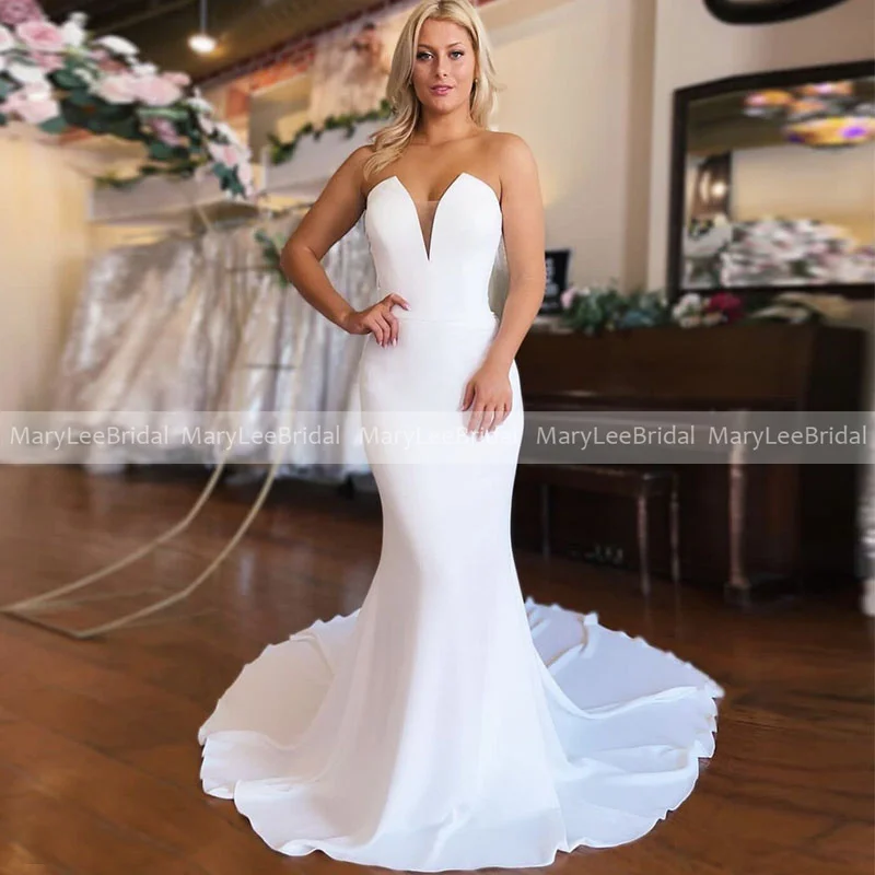 Minimalist Stretch Crepe Wedding Dress with Strapless Notched Neckline White Mermaid Bridal Gown Button Long Train Bride Dresses
Minimalist Stretch Crepe Wedding Dress with Strapless Notched Neckline White Mermaid Bridal Gown Button Long Train Bride Dresses