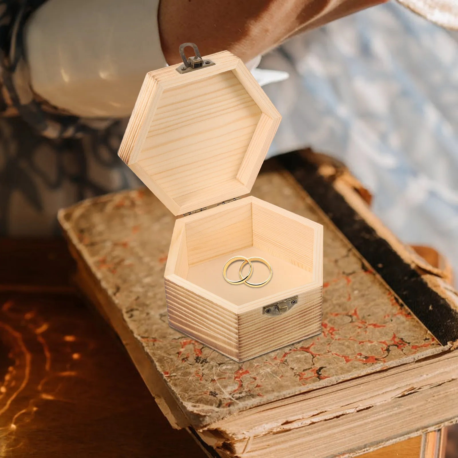 Vintage Storage Box Wooden Hexagon Jewelry Organizer Unfinished Wood Craft Keepsake Container Gift Box For Crafts Daily Use
Vintage Storage Box Wooden Hexagon Jewelry Organizer Unfinished Wood Craft Keepsake Container Gift Box For Crafts Daily Use