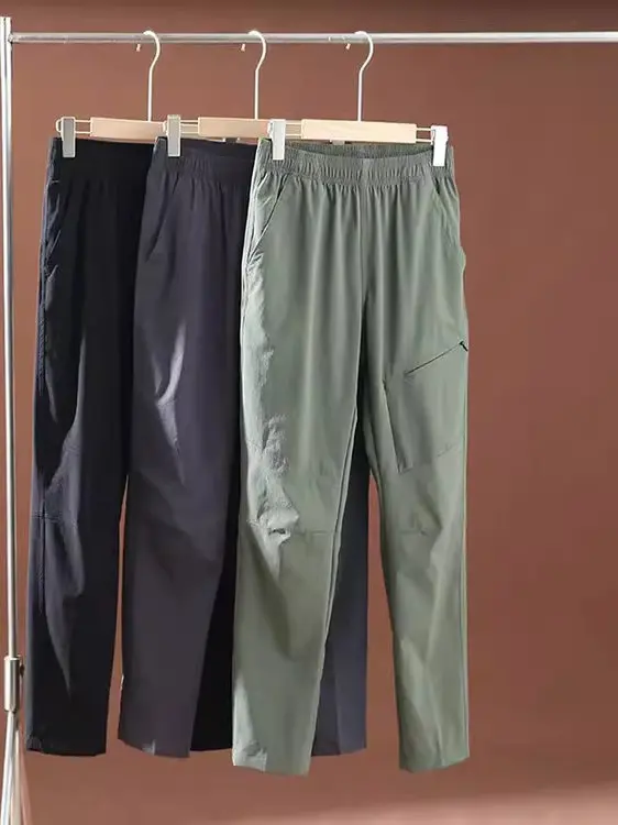 Спортивные брюки из технологичной ткани: быстросохнущие, легкие, эластичные, для активного отдыха весна-лето, дышащие, карго, прямого кроя, со средней посадкой
Спортивные брюки из технологичной ткани: быстросохнущие, легкие, эластичные, для активного отдыха весна-лето, дышащие, карго, прямого кроя, со средней посадкой