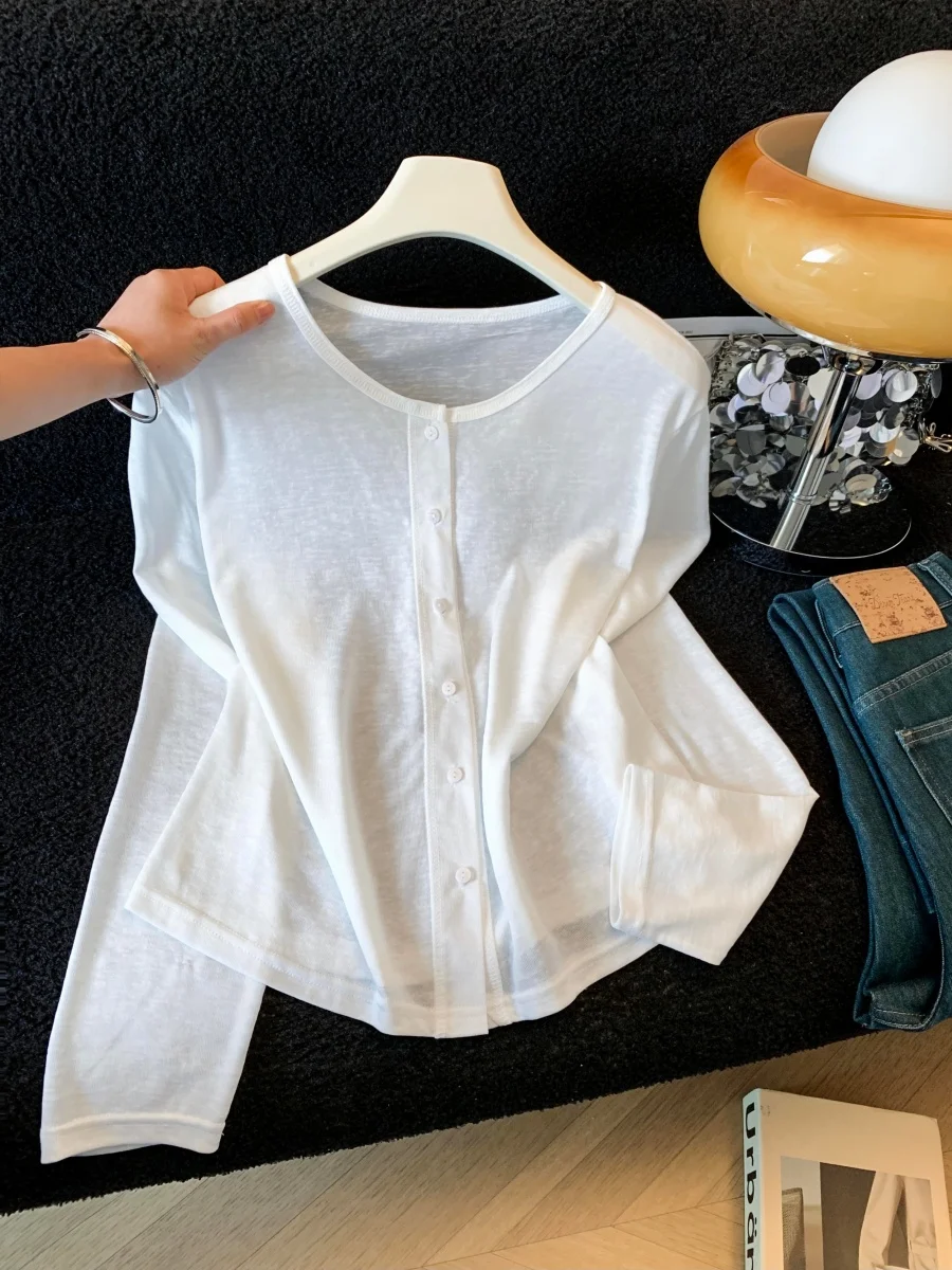 Korean Style Lightweight Sun Protection Long Sleeve round Neck Cardigan Shirt Women's Summer New Commuter Style Top
Korean Style Lightweight Sun Protection Long Sleeve round Neck Cardigan Shirt Women's Summer New Commuter Style Top