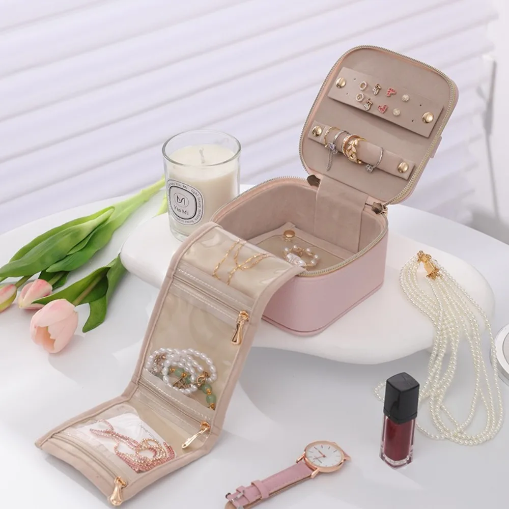 New PU Leather/Velvet Jewelry Packing Bag Large Capacity Portable Jewelry Storage Case Universal Gift Jewelry Display Box
New PU Leather/Velvet Jewelry Packing Bag Large Capacity Portable Jewelry Storage Case Universal Gift Jewelry Display Box