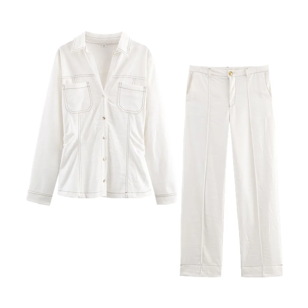 Женская джинсовая рубашка узкого кроя, расклешенные брюки
Женская джинсовая рубашка узкого кроя, расклешенные брюки