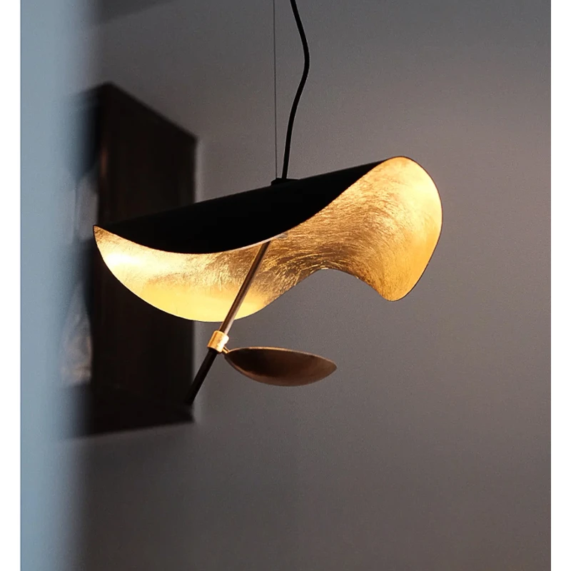 Nordic Creative Flying Shuttle Hat LED Ceiling Lamp Living Room Coffee Shop Hotel Black/white Chandelier Indoor Lighting Decor
Nordic Creative Flying Shuttle Hat LED Ceiling Lamp Living Room Coffee Shop Hotel Black/white Chandelier Indoor Lighting Decor