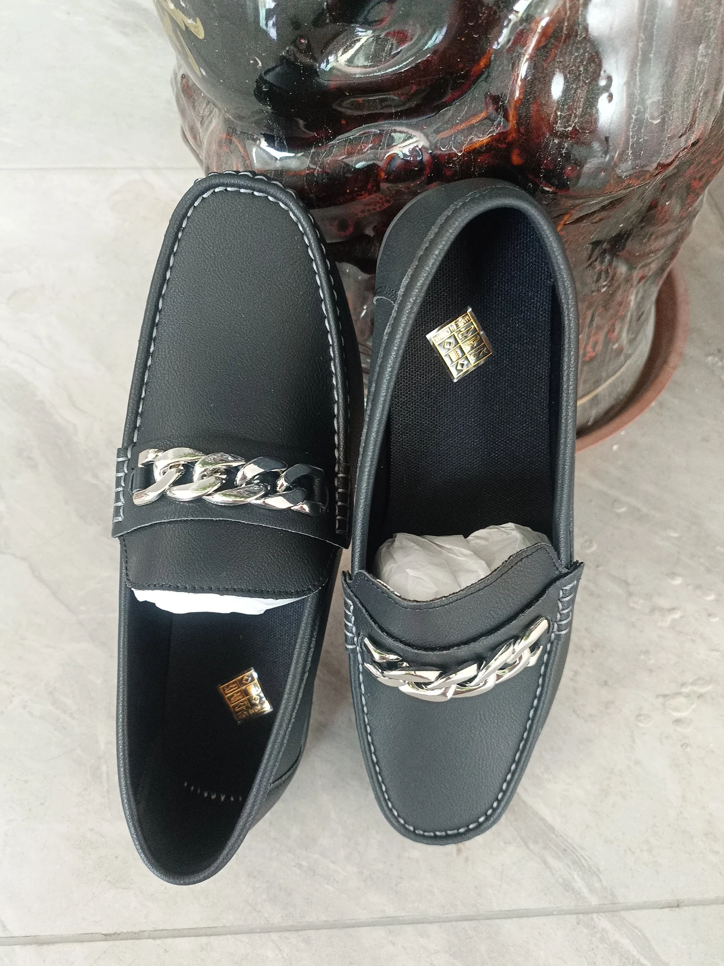Simple atmosphere, non-slip and wear-resistant, high-quality lazy one-pedal, light and breathable loafers
Simple atmosphere, non-slip and wear-resistant, high-quality lazy one-pedal, light and breathable loafers
