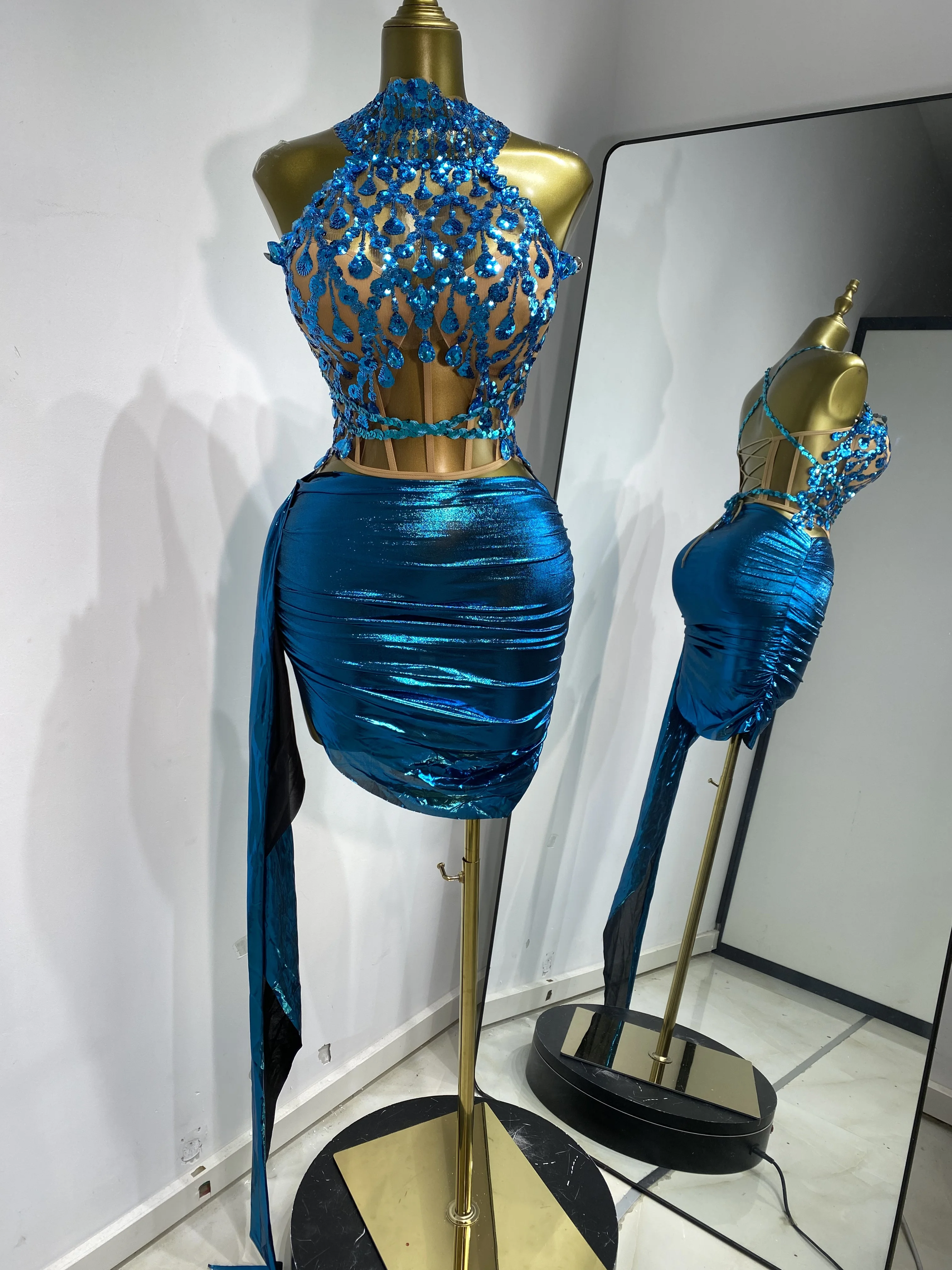 Ready Dress Women Blue Rhinestones Bustier Corset Top And Mini Trailing Skirt Two Piece Sets Evening Club Party Outfits Costumes
Ready Dress Women Blue Rhinestones Bustier Corset Top And Mini Trailing Skirt Two Piece Sets Evening Club Party Outfits Costumes
