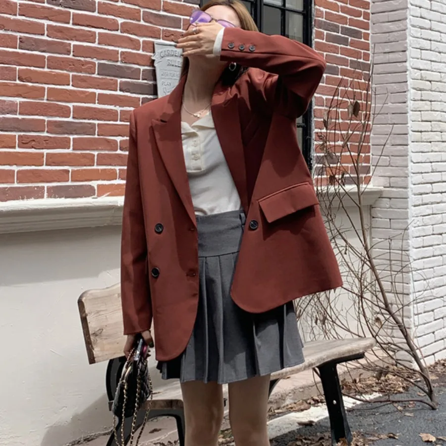 Женский свободный двубортный пиджак в стиле ретро: шикарный, элегантный, винтажный дизайн, универсальный, модный топ
Женский свободный двубортный пиджак в стиле ретро: шикарный, элегантный, винтажный дизайн, универсальный, модный топ