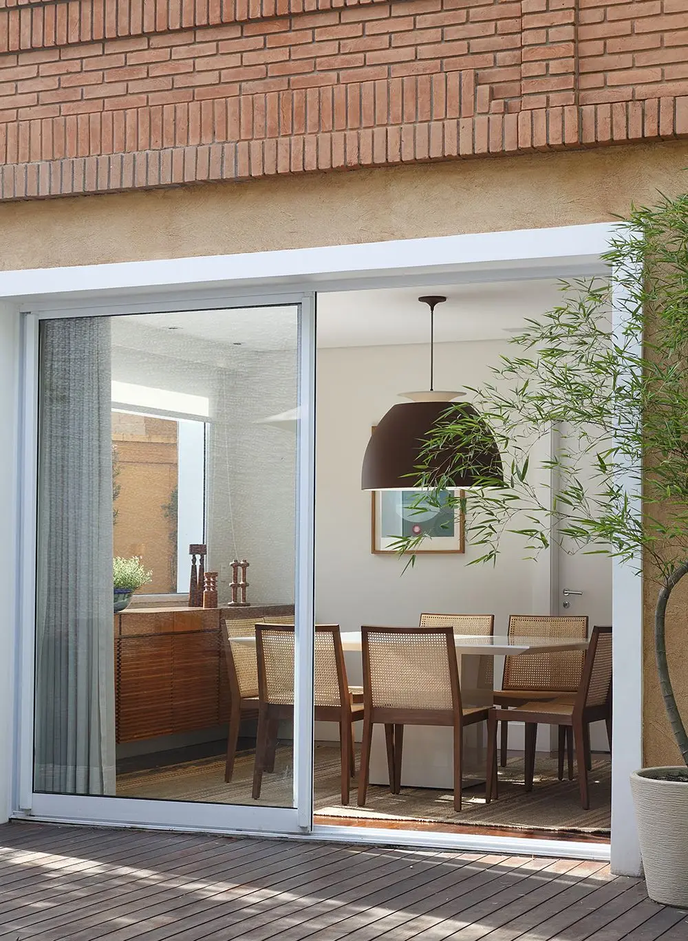 Modern Design Outdoor Aluminum Sliding Patio Doors Custom Style with Multi-Locking System Sliding Doors with Screen for Villa
Modern Design Outdoor Aluminum Sliding Patio Doors Custom Style with Multi-Locking System Sliding Doors with Screen for Villa