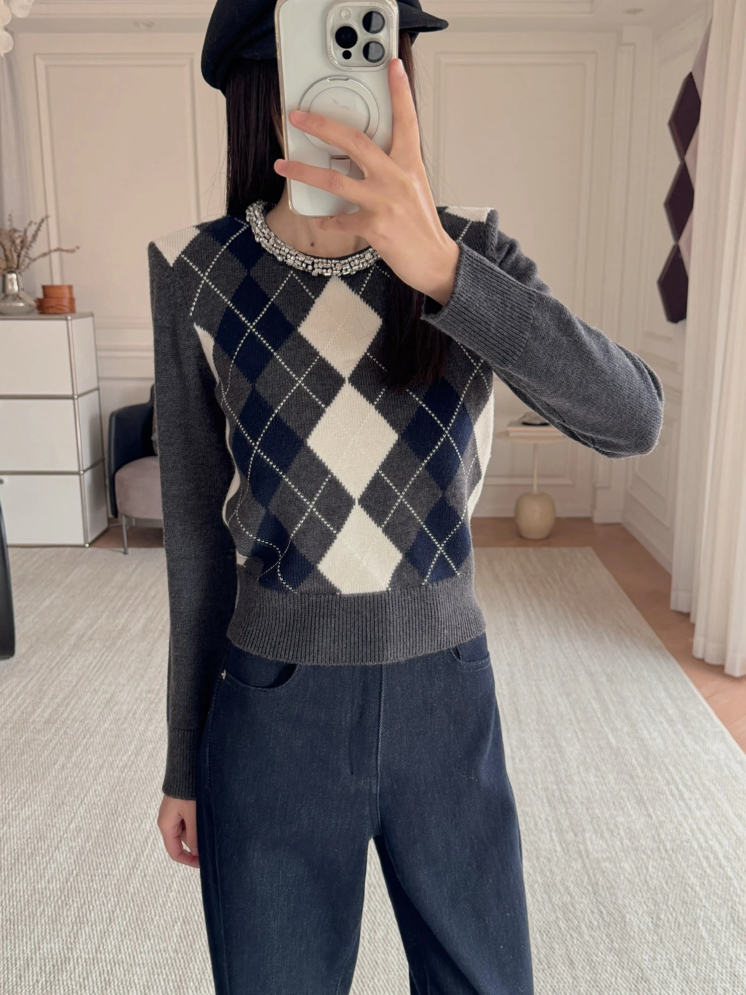 Zhang Xiuyan 00 Wool Yangzi Yarn Heavy Du Rhinestone Embellied Long Sve Knitted Sweater Diamond Pattern Loose Fit Wom...
Zhang Xiuyan 00 Wool Yangzi Yarn Heavy Du Rhinestone Embellied Long Sve Knitted Sweater Diamond Pattern Loose Fit Wom...