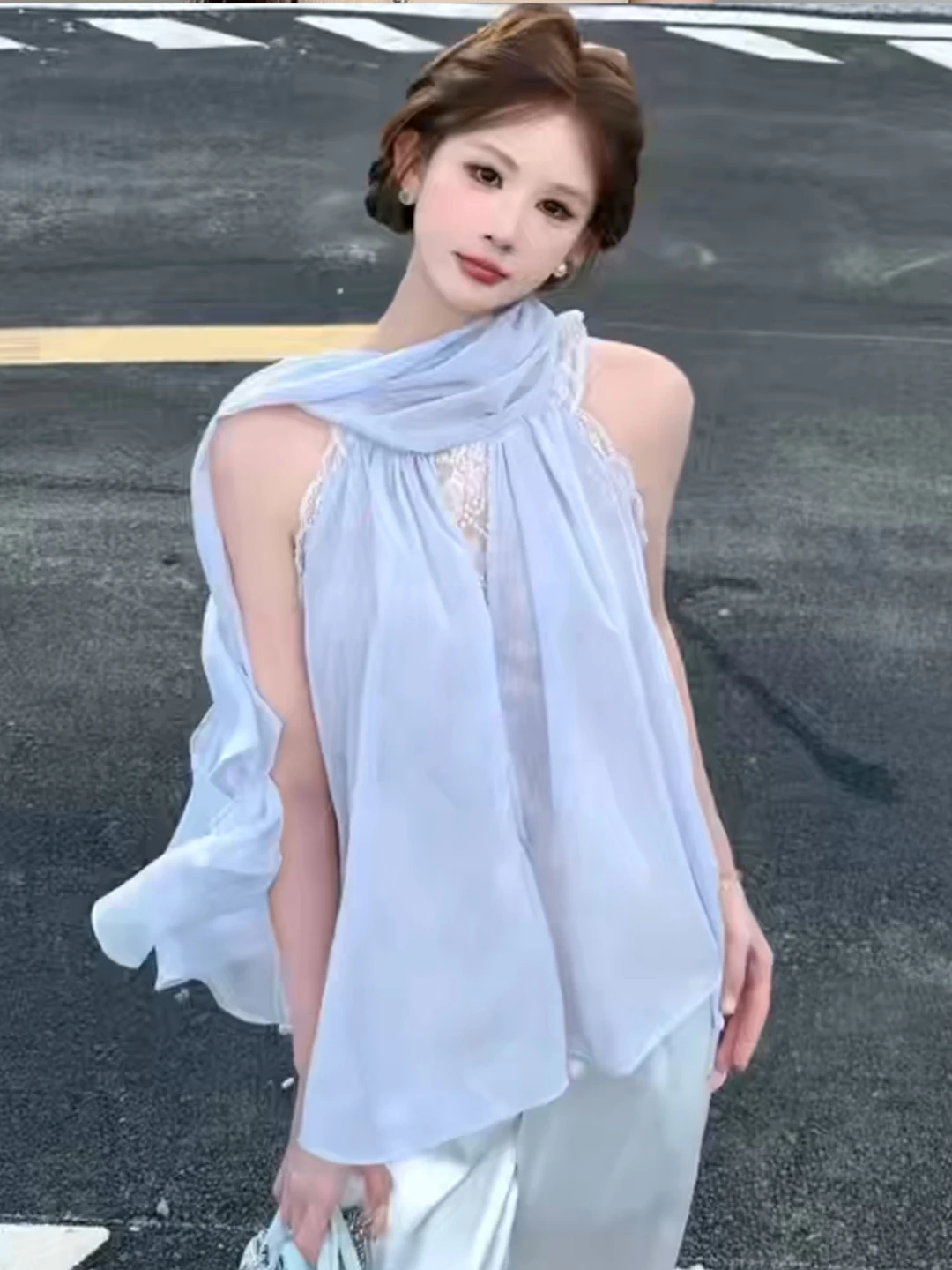 Elegant Lace Splice Chiffon Strapless Top Women Summer New Unique Sash Trendy Casual Loose Fit Breathable Color
Elegant Lace Splice Chiffon Strapless Top Women Summer New Unique Sash Trendy Casual Loose Fit Breathable Color