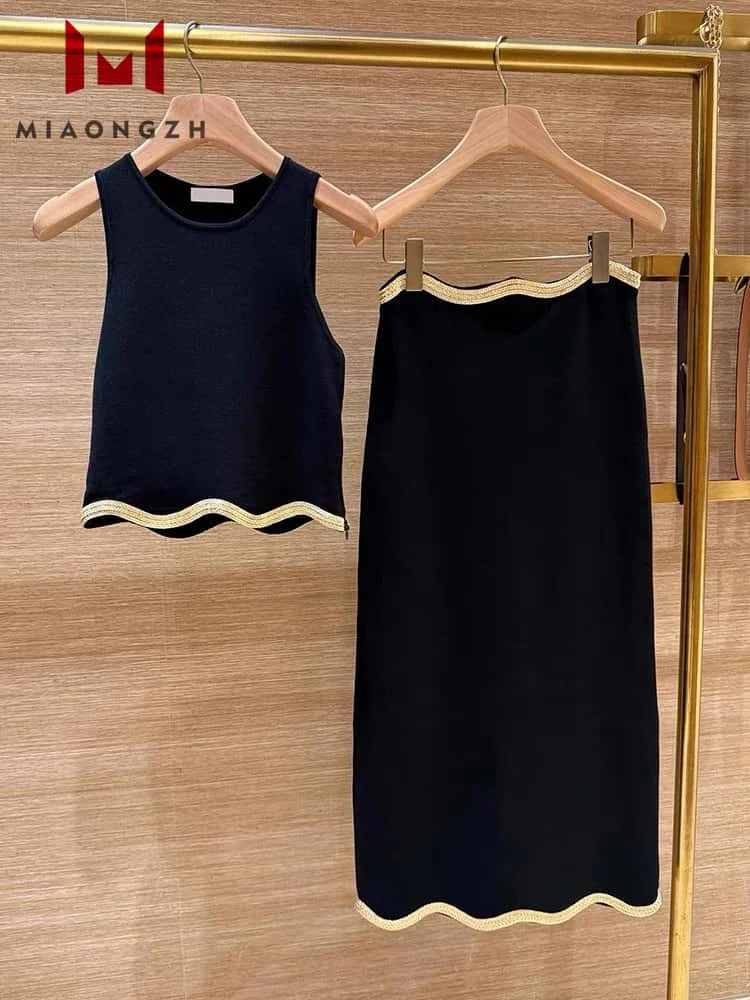 2025 Spring New Knitted Set For Women O Neck Sleeveless Vest Top or High Waist Temperament Skirt Female Fashion Gold Wave Suit
2025 Spring New Knitted Set For Women O Neck Sleeveless Vest Top or High Waist Temperament Skirt Female Fashion Gold Wave Suit