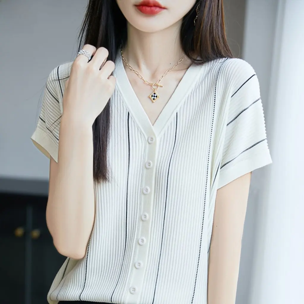 Women's Thin V-Neck T-Shirt Lyocell Knitted Short-Sleeved Striped Slimming Breathable Versatile Summer Top
Women's Thin V-Neck T-Shirt Lyocell Knitted Short-Sleeved Striped Slimming Breathable Versatile Summer Top