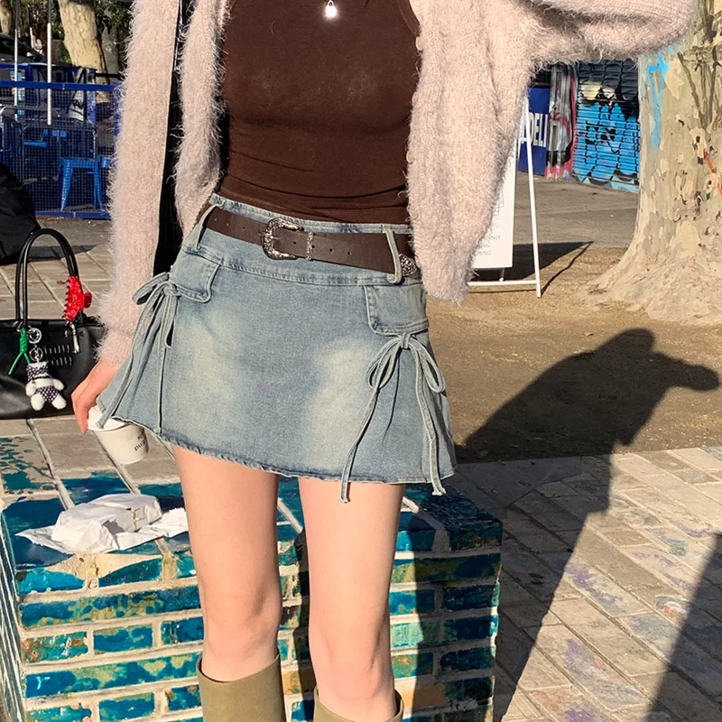 Korean style Bow tie sweet and versatile high-waisted thin short section of denim half skirt to send belt
Korean style Bow tie sweet and versatile high-waisted thin short section of denim half skirt to send belt