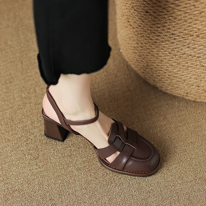 Women's new summer leather cowhide high heels with retro hollowed out breathable toe caps, Roman shoes, fashion sandals
Women's new summer leather cowhide high heels with retro hollowed out breathable toe caps, Roman shoes, fashion sandals