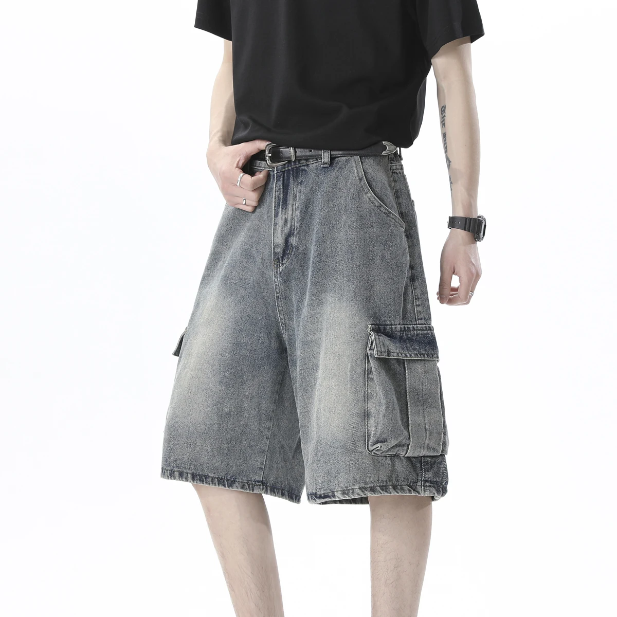 New Summer Fashion Trendy American Retro Large Pocket Cargo Denim Shorts Men's Casual Loose Fit Sports High Quality JeansYY115
New Summer Fashion Trendy American Retro Large Pocket Cargo Denim Shorts Men's Casual Loose Fit Sports High Quality JeansYY115