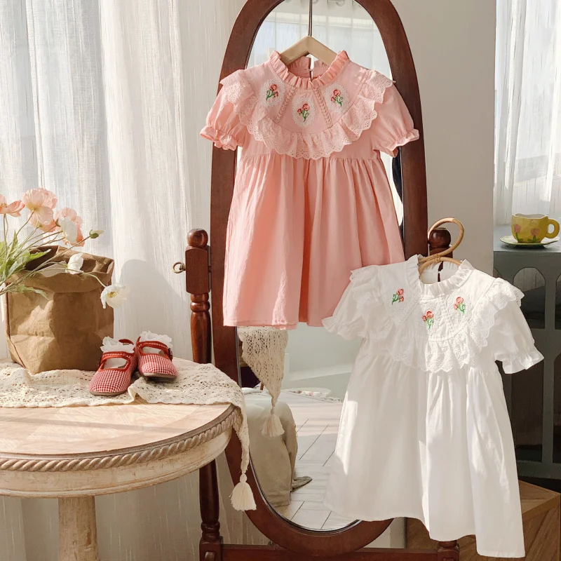 French Retro Rose Embroidery Girl's Dress2025Summer Lace Short Sleeve Cotton Children's Dress Wholesale
French Retro Rose Embroidery Girl's Dress2025Summer Lace Short Sleeve Cotton Children's Dress Wholesale