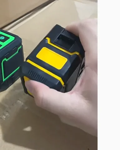 9011G 2 Lines Green Beam Laser Level Self Levelling ( 4 Degrees) Horizonta & Vertical Cross-Line With Magnetic Base
9011G 2 Lines Green Beam Laser Level Self Levelling ( 4 Degrees) Horizonta & Vertical Cross-Line With Magnetic Base